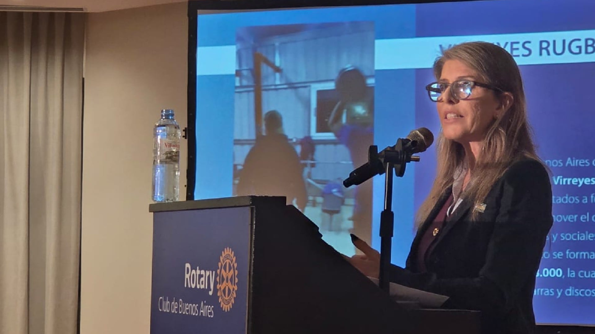 La jueza federal Sandra Arroyo Salgado en el Rotary Club de Buenos Aires