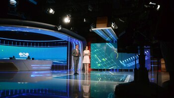 Silencio: periodistas trabajando. "El mes