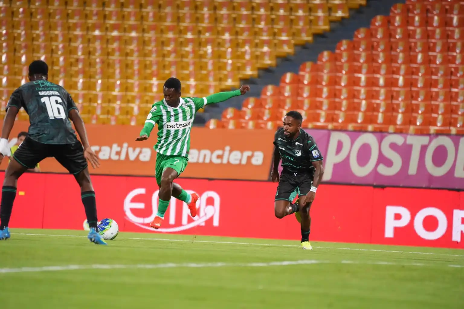 Atlético Nacional avanzó con autoridad a cuartos de la Copa BetPlay tras golear al Cali