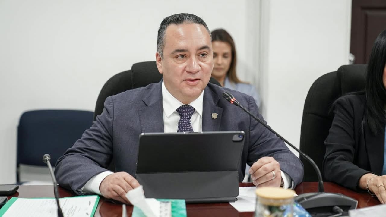 Fiscalía salvadoreña pide USD 95.3 millones para 2027 e impulsará las denuncias desde teléfonos móviles con IA
