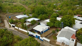 La DOM reconstruye simultáneamente otras siete escuelas en el departamento de San Miguel.
