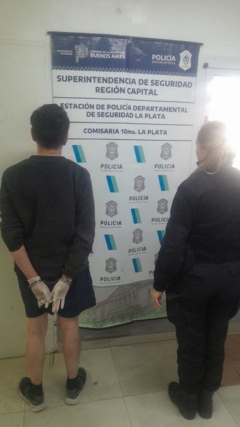 Los detenidos son un docente y un amigo de este (Foto: @Hechosanderecho)