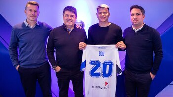 Walter Bou llegó a Vélez