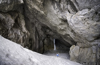 Cueva helada de Peña Castil,