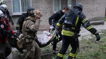 Rusia lanzó un ataque con bombas guiadas contra infraestructura civil en Zaporizhzhia: al menos 17 muertos