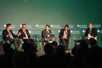 Simposio organizado por la SNMPE