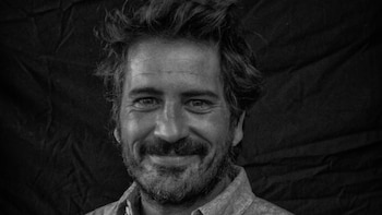 El periodista Jacobo García ganó el Premio Anagrama de crónica con “Años luz”