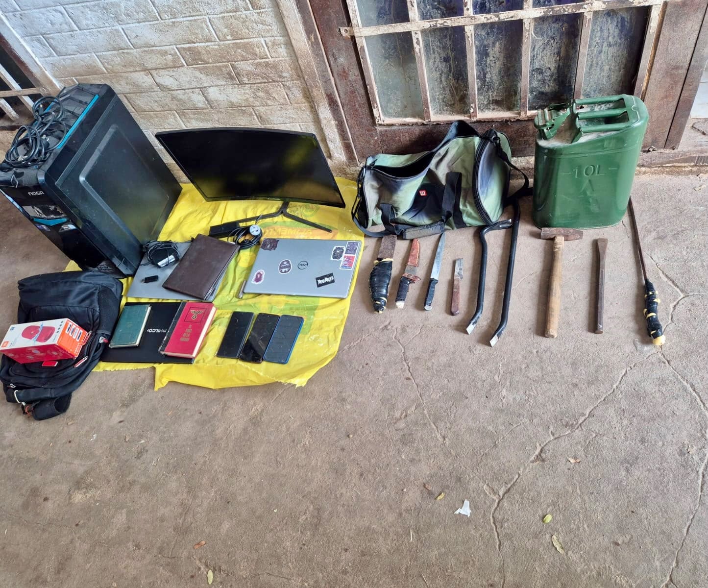 El material secuestrado durante el allanamiento