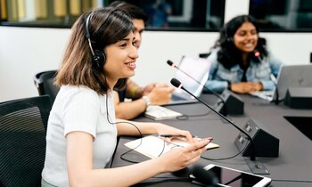 Hay vacantes para traductores e