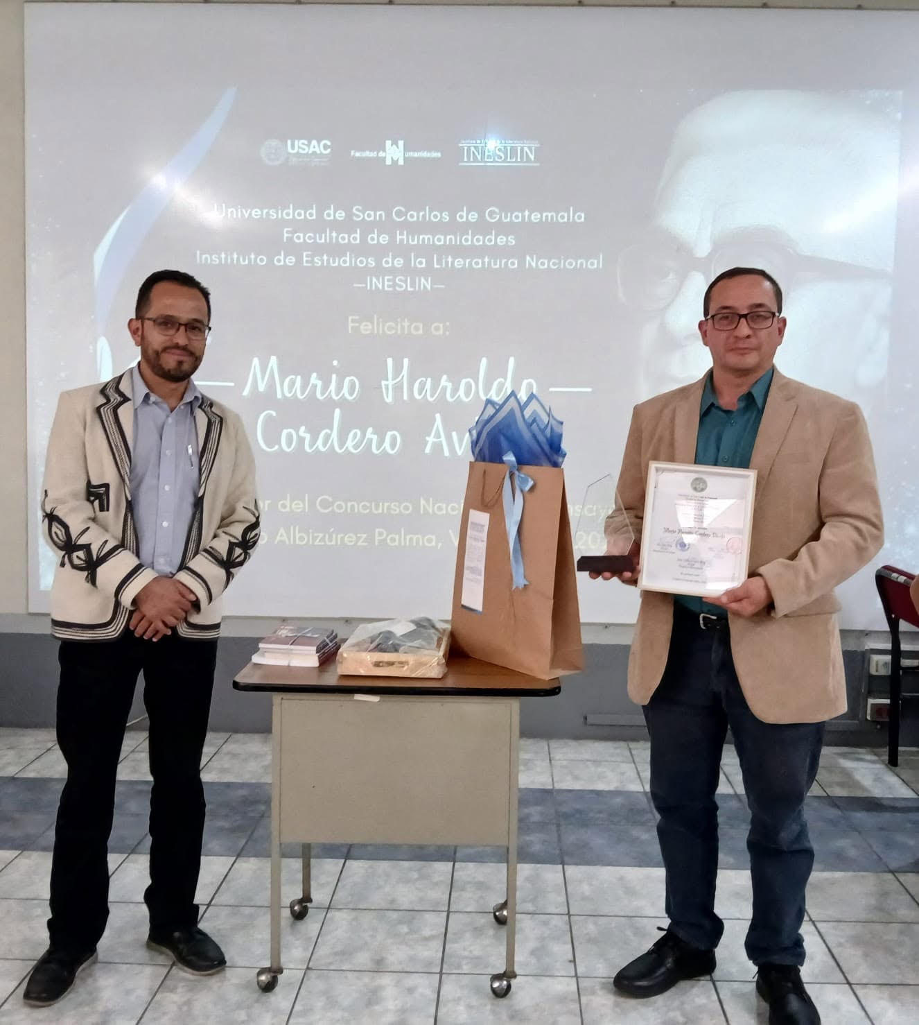 En marzo ganó el Premio Nacional de Ensayo Francisco Albizúrez Palma, VIII edición 2025, del Instituto de Estudios de la Literatura Nacional - Ineslin. (Facebook/Mario Cordero)