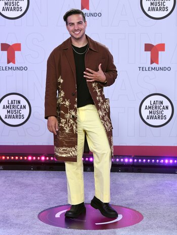 Vadhir Derbez
