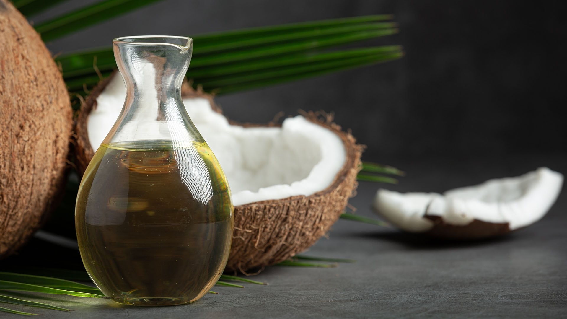 El ácido láurico y el ácido cáprico del aceite de coco aportan propiedades antimicrobianas que podrían favorecer la cicatrización y reducir la inflamación (Imagen ilustrativa Infobae)
