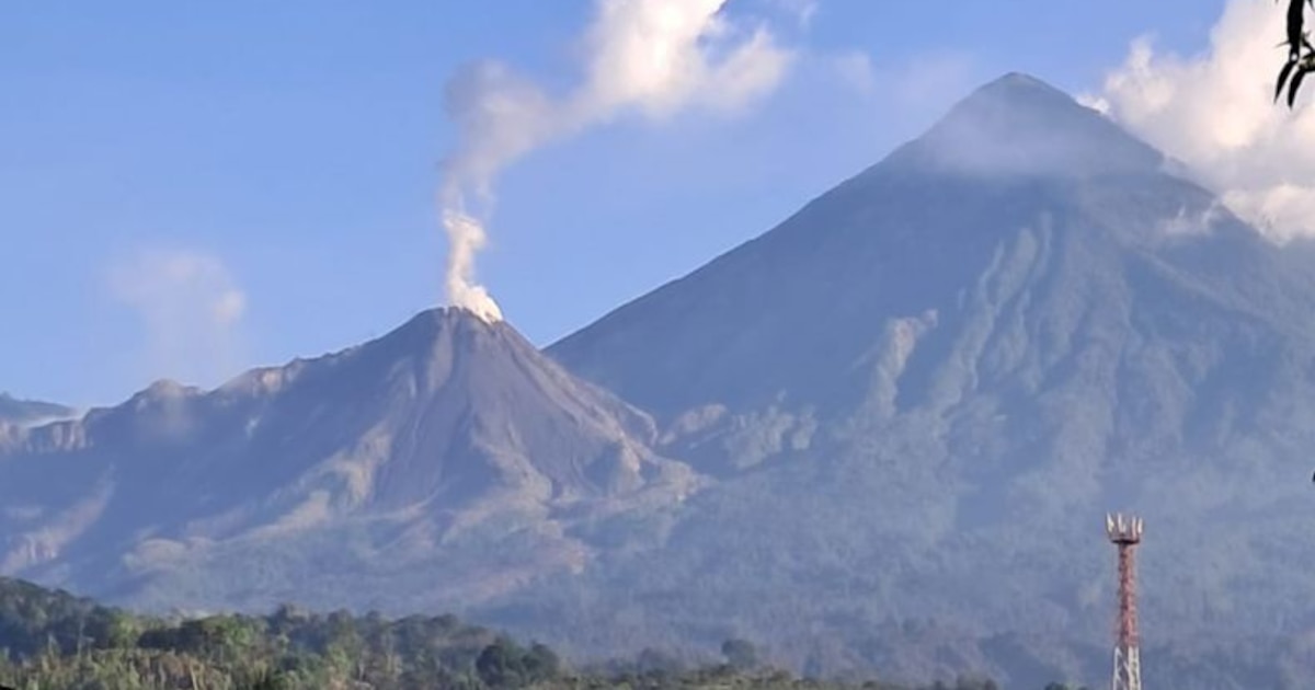 El volcán Santiaguito despierta con fuerza: corrientes piroclásticas y cenizas amenazan comunidades del suroeste