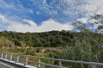Puente sobre el río Llobregat a su paso por Puig-reig, Barcelona. (Google Maps)