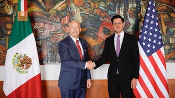 Roberto Velasco se reunió con Ronald Johnson, embajador de EEUU, tras ser nombrado canciller: estos son los temas que trataron