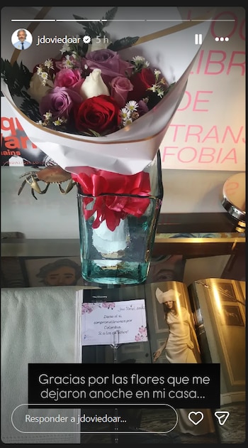 Juan Daniel Oviedo agradeció el gesto de llevarle flores mediante una historia en Instagram - crédito jdoviedoar / Instagram