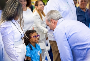 Niña beneficiaria de programas educativos