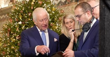 El rey Carlos III preparando