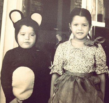 Julieta Ortega y su hermano