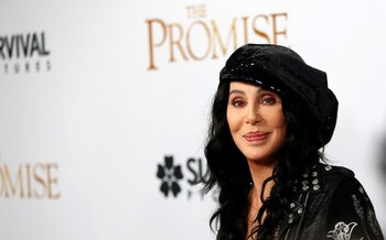 Cher poses at the premiere