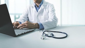 Mensajes en el portal de pacientes se duplican, los médicos se enfrentan a un aumento de la carga de trabajo