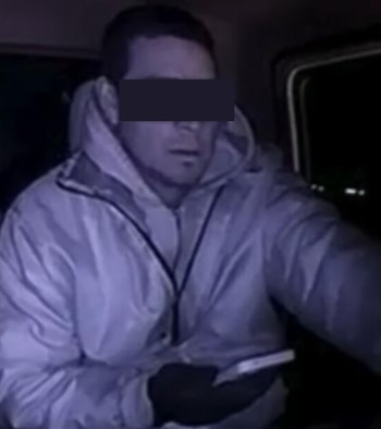 Uno de los ladrones que se llevaron el camión