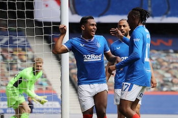 Alfredo Morelos se reporta con