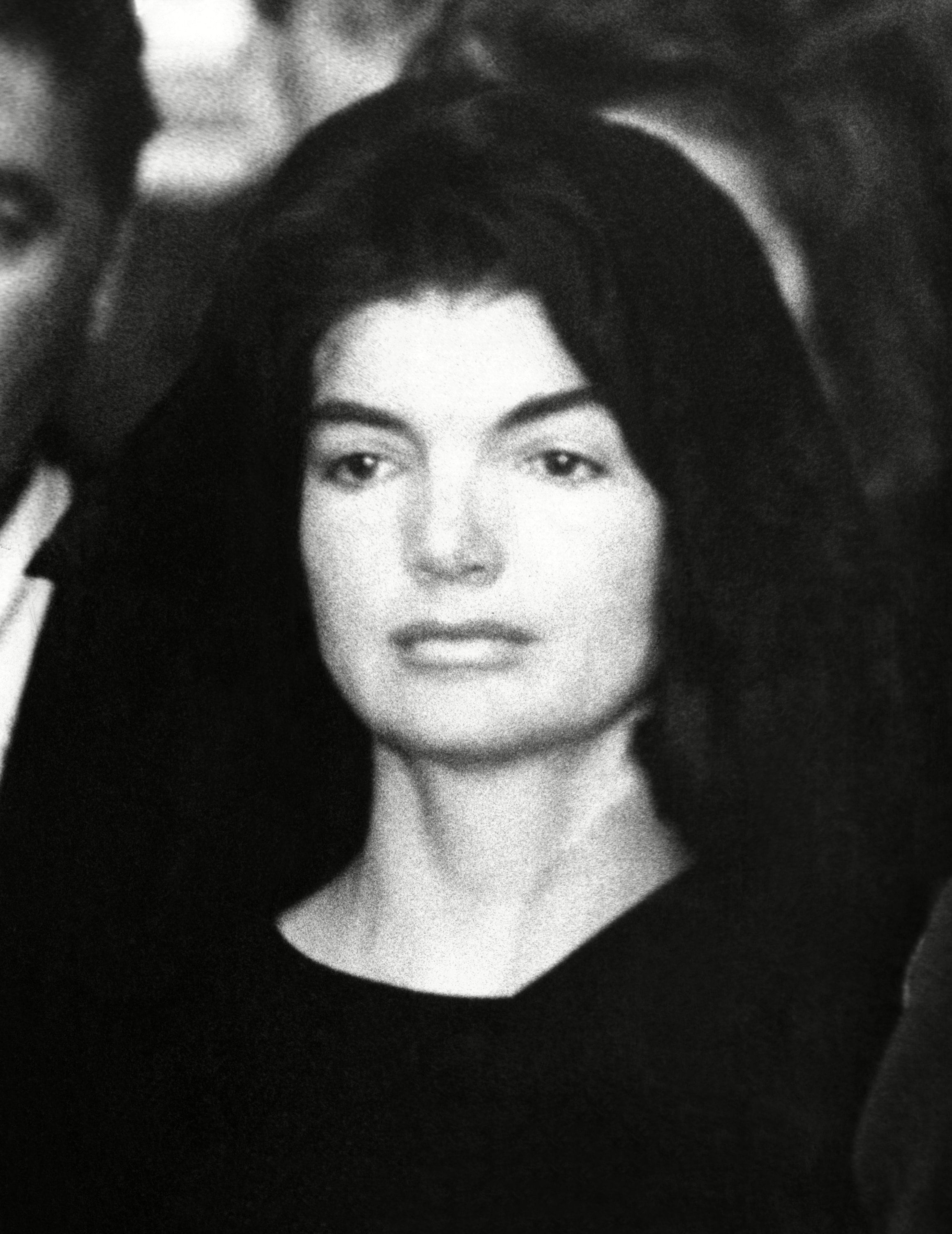 John F. Kennedy Jr. quería vestir a Madonna como su madre Jacqueline Kennedy. (Shutterstock)