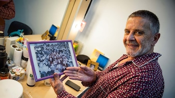 Osvaldo Laport, a punto de cumplir 70 años, habla sobre Billy Elliot: “Esta obra desenmascara a las almas oscuras”