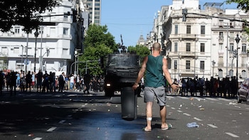 muerte maradona incidentes represion