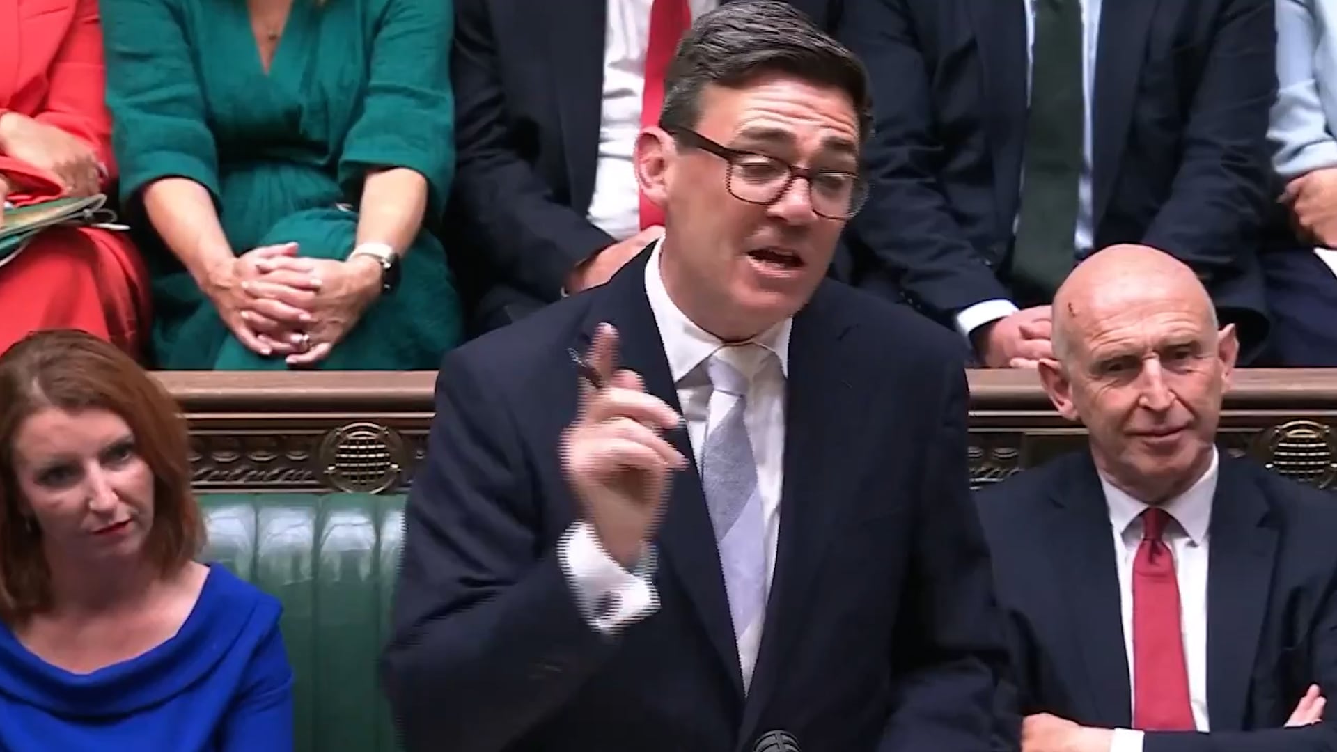 Burnham atribuyó el bajo crecimiento del Reino Unido a la centralización política, la privatización, la desindustrialización, la austeridad y el Brexit (Captura de video)