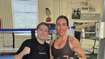 La española Jennifer Miranda participa en el 'training camp' para la despedida de la laureada Katie Taylor