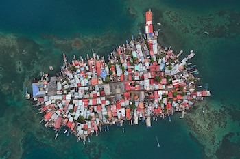 Vista aérea de la isla Gardí Sugdub en el archipiélago de San Blas frente a la costa caribeña de Panamá. (Foto AP/Matías Delacroix)