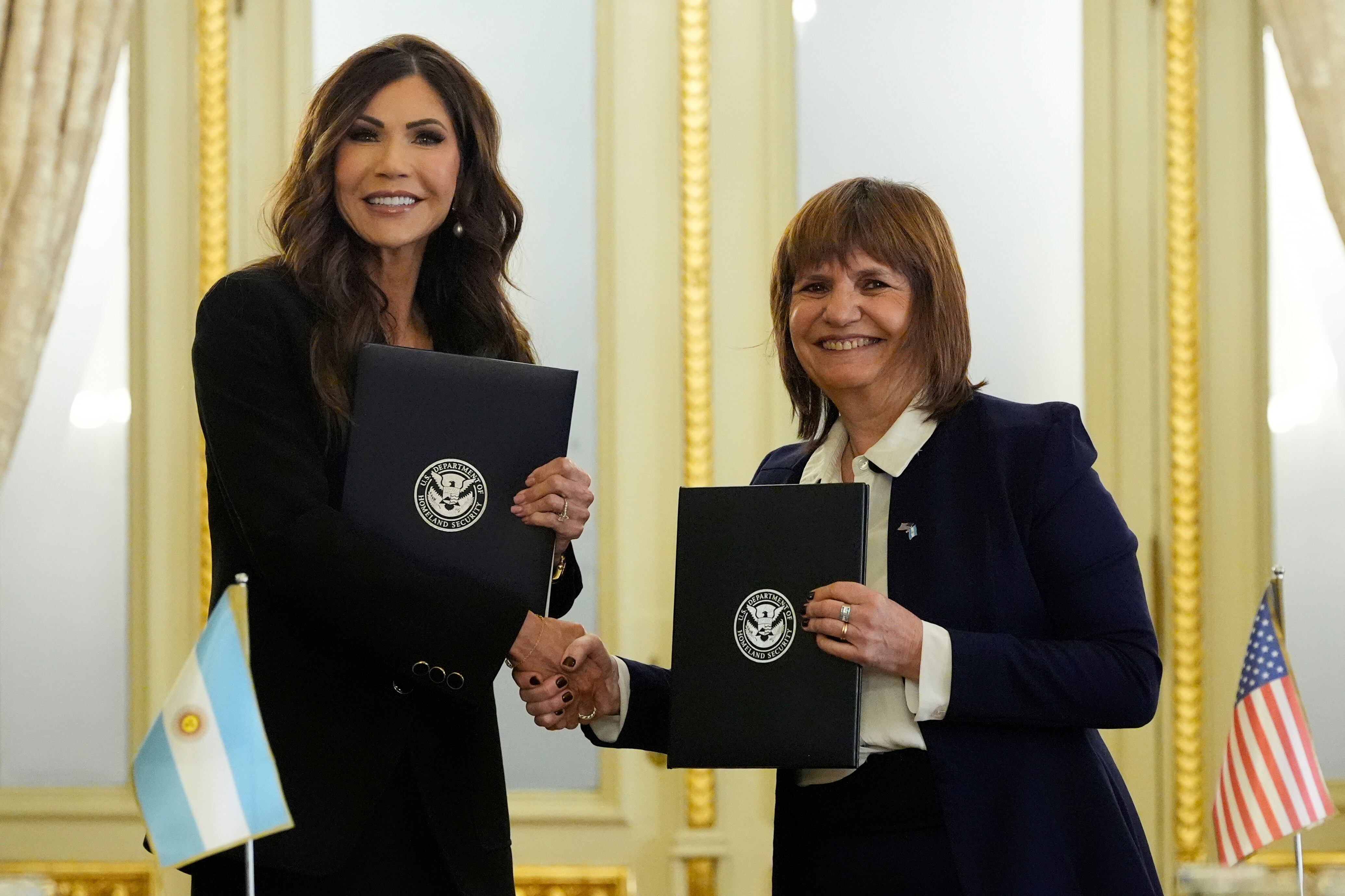 Axios informó que el acuerdo de exención de visa con Argentina fue pausado mientras la delegación oficial viajaba a Washington (AP Foto/Alex Brandon, Pool)