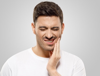 Las opciones de reparación de dientes rotos pueden variar desde no hacer nada hasta extraer el diente