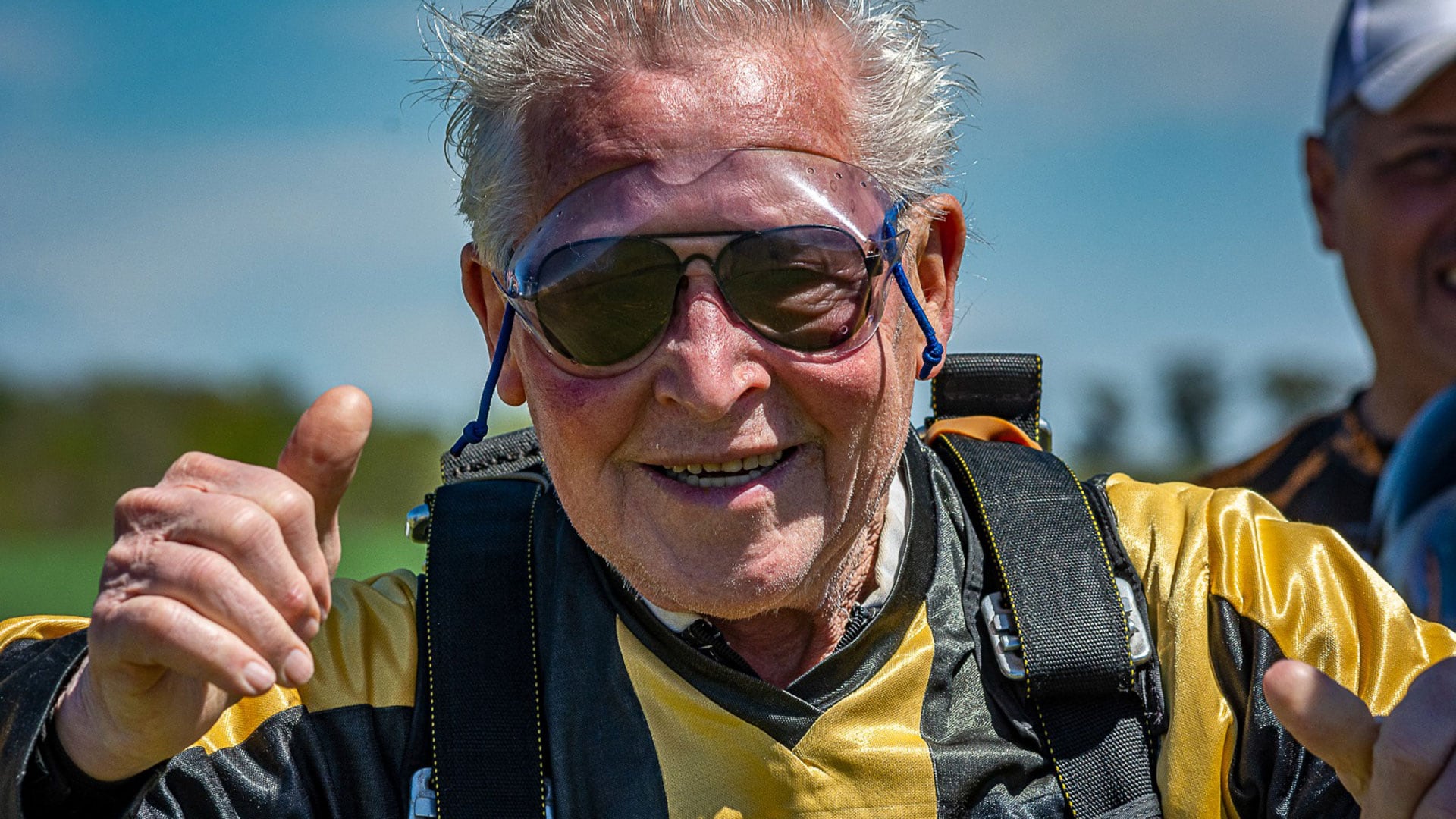Néstor Araujo y la felicida que solo da cumplir un sueño (Aeroclub Vedia)