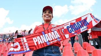 En medio de la derrota los panameños celebraron a su “aguerrida” selección de fútbol