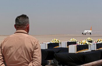 Los ataúdes de los nueve