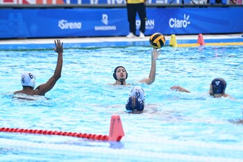 El polo acuático dio inició este lunes a los Juegos Centroamericanos y del Caribe de Santo Domingo 2026, a falta de cuatro días para la inauguración oficial.