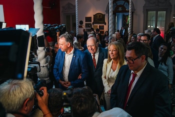 El presidente Orsi junto a