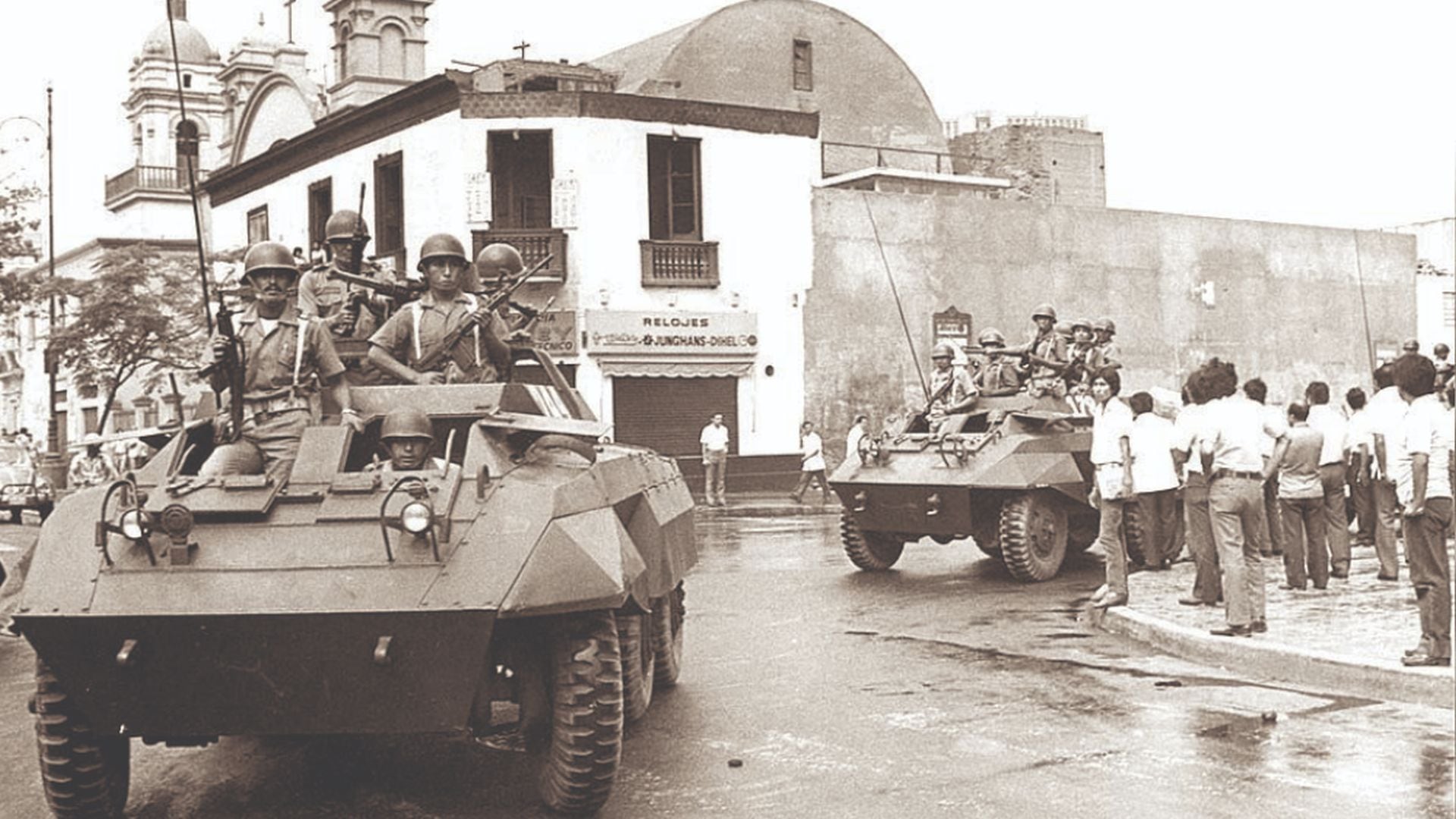 El levantamiento militar del 29 de agosto de 1975, conocido como el ‘Tacnazo’, provocó el derrocamiento de Velasco y abrió una transición hacia políticas más moderadas en el país. (Diario La Razón)