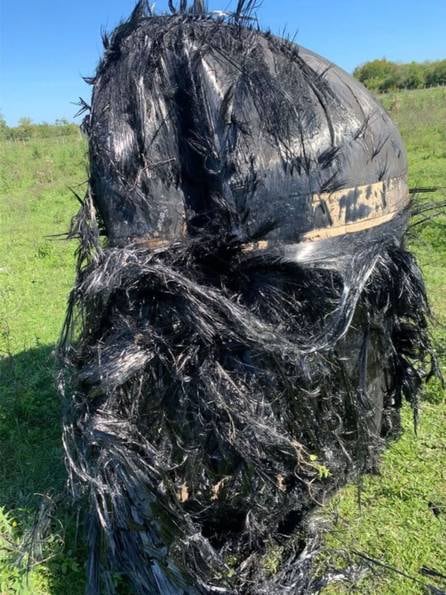 Las autoridades argentinas analizan el número de serie grabado en la superficie del cilindro para establecer su procedencia con precisión