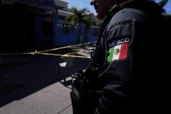 Esta facción del Cártel de Sinaloa cuenta con un nutrido grupo de vigilantes en toda la capital. (REUTERS/Alexandre Meneghini)