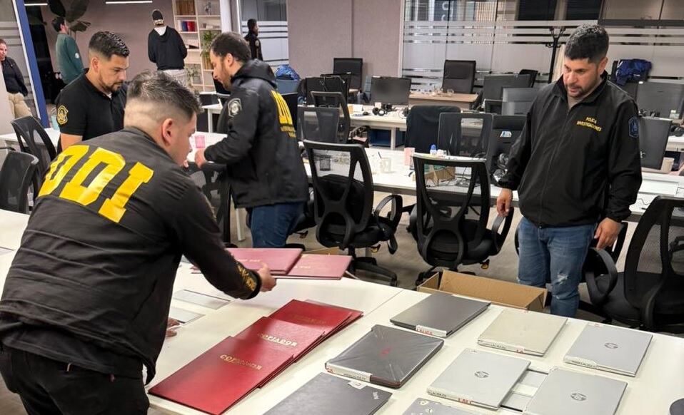 Los operativos en las oficinas allanadas en Vicente López