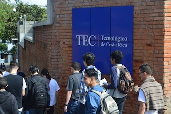 El 54% de los estudiantes de nuevo ingreso del TEC proviene de cantones con índices de desarrollo social medio, bajo o muy bajo, reflejando el compromiso con la equidad educativa. Crédito: Tecnológico de Costa Rica