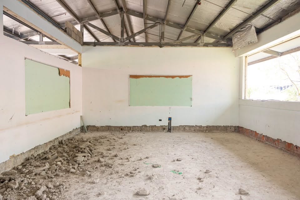 El terremoto destruyó 35 escuelas públicas y obliga al Gobierno a preparar alternativas educativas (Foto cortesía Ministerio de Educación)