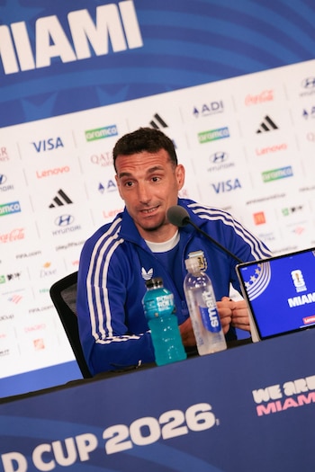 Scaloni en la previa al partido contra Cabo Verde