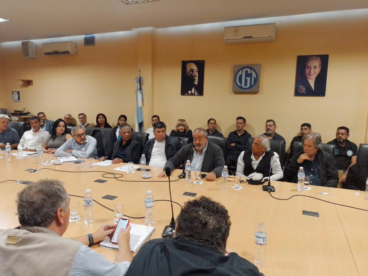 La CGT se reunió con dos cámaras que agrupan a las pymes