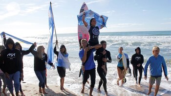 Cocó Cianciarulo en andas, festejando