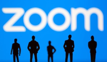 Los atacantes solo necesitaban que usuarios con acceso a la herramienta de compartir pantalla en Zoom se unieran a una videollamadas. REUTERS/Dado Ruvic/